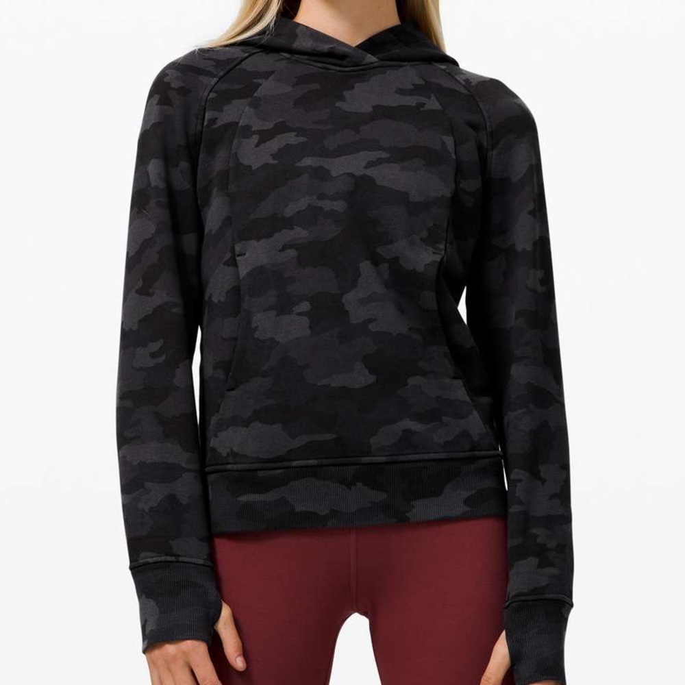 Lululemon Scuba hoodie
Heritage 365 Camo 

Size -10